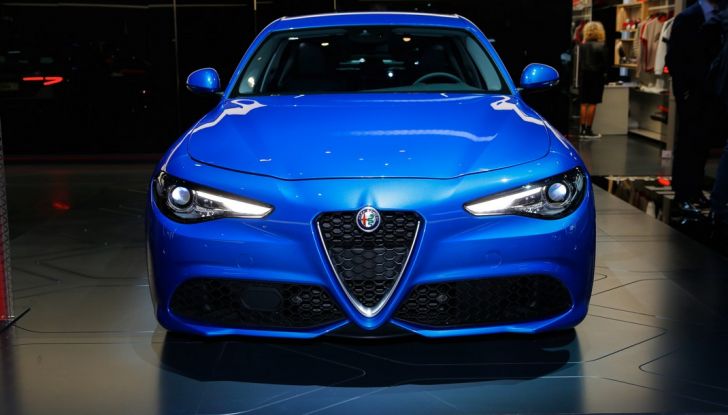 alfa giulia veloce salone di Parigi frontale