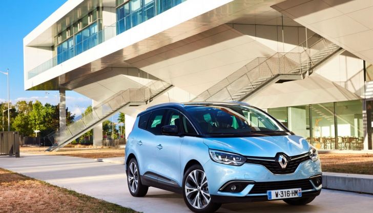 Test drive Nuova Renault Scenic 5 posti e 7 posti - Foto 21 di 35