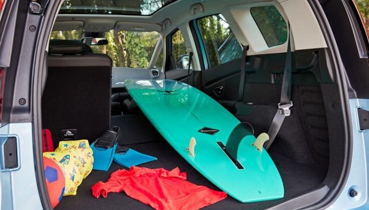 Test drive Nuova Renault Scenic 5 posti e 7 posti - Foto 25 di 35