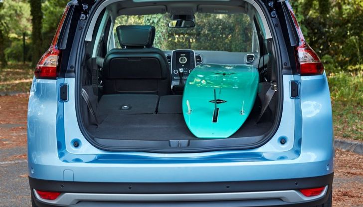 Test drive Nuova Renault Scenic 5 posti e 7 posti - Foto 28 di 35