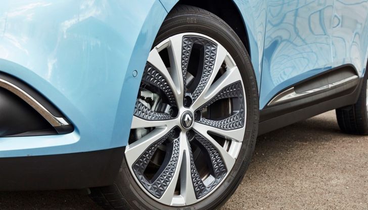 Test drive Nuova Renault Scenic 5 posti e 7 posti - Foto 33 di 35