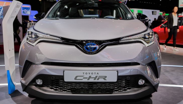 Toyota C-HR Trend disponibile con 2WD e 4WD - Foto 4 di 14
