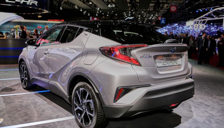 Toyota C-HR Trend disponibile con 2WD e 4WD - Foto 3 di 14