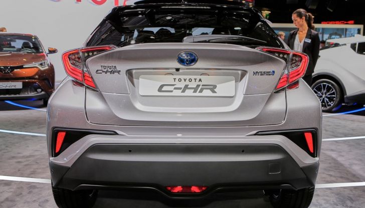 Toyota C-HR Trend disponibile con 2WD e 4WD - Foto 8 di 14