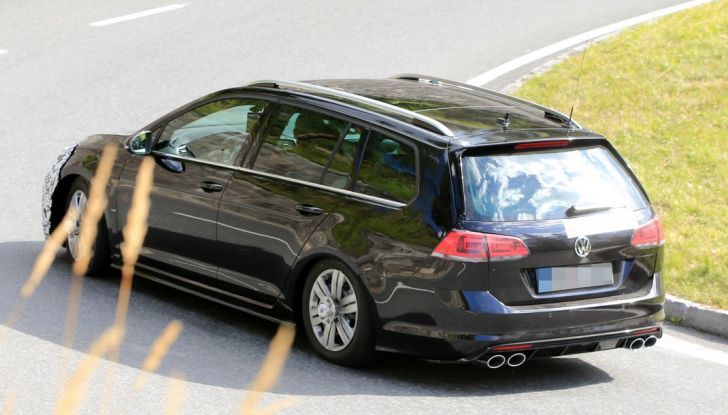 Volkswagen Golf VII R Variant Facelift prime foto spia - Foto 10 di 14