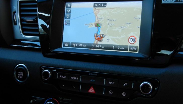 Kia Niro: prova su strada, prestazioni e prezzi del crossover coreano - Foto 14 di 18