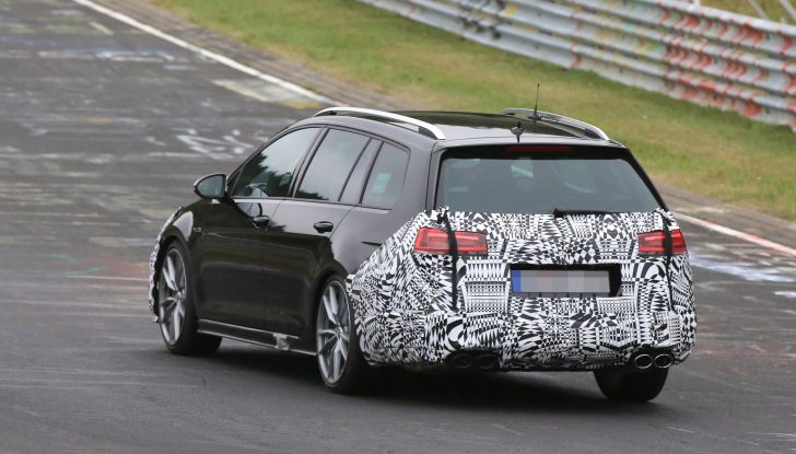 Nuova Volkswagen Golf VII R Variant 2018, foto spia al Ring - Foto 8 di 18