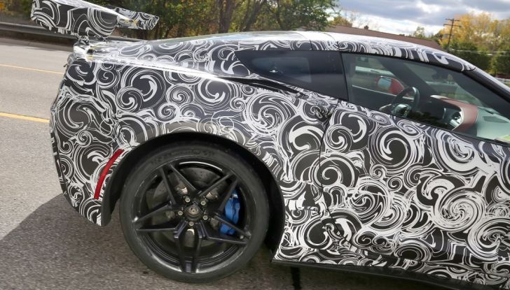 Nuova Chevrolet Corvette C7 ZR1, le prime foto spia - Foto 32 di 35