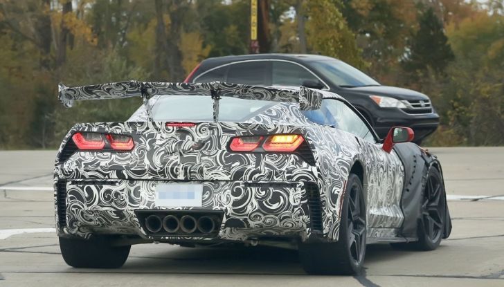 Nuova Chevrolet Corvette C7 ZR1, le prime foto spia - Foto 34 di 35