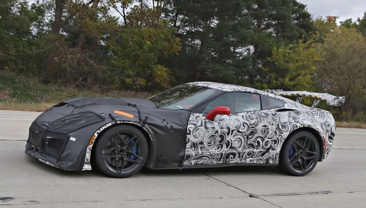 Nuova Chevrolet Corvette C7 ZR1, le prime foto spia - Foto 24 di 35