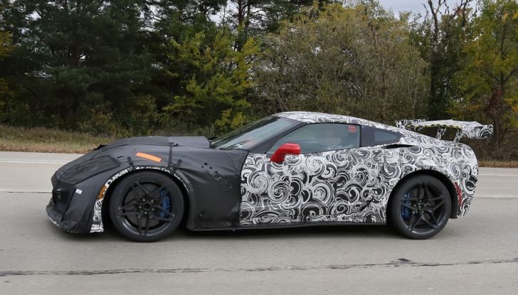 Nuova Chevrolet Corvette C7 ZR1, le prime foto spia - Foto 25 di 35
