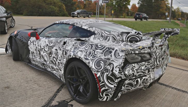 Nuova Chevrolet Corvette C7 ZR1, le prime foto spia - Foto 19 di 35