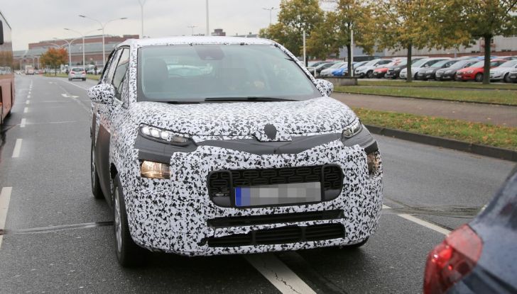 citroen c3 picasso nuove foto spia dei test dinamici 1