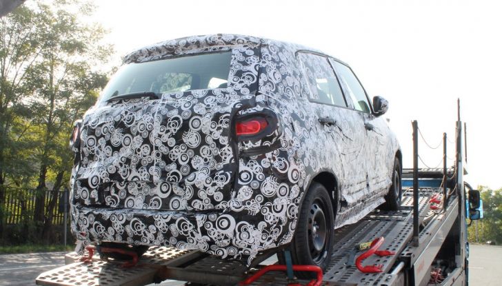 fiat 500l le prime foto spia della nuova generazione 5