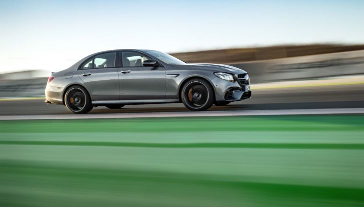 La nuova Mercedes-AMG E 63 4Matic+: nome da nobile - Foto 12 di 21