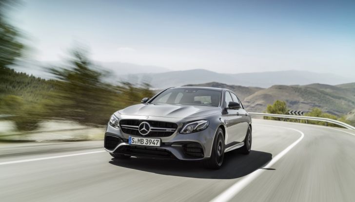 La nuova Mercedes-AMG E 63 4Matic+: nome da nobile - Foto 15 di 21