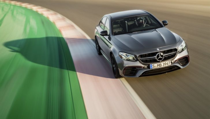 La nuova Mercedes-AMG E 63 4Matic+: nome da nobile - Foto 8 di 21