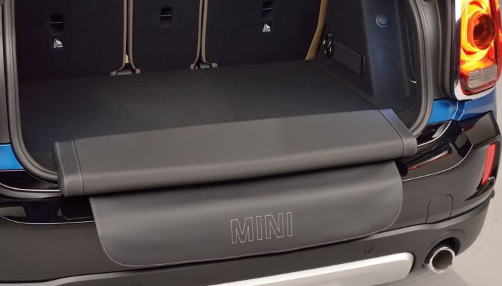 Nuova Mini Countryman 2017: più spazio, nuovi motori e un’ibrida plug-in - Foto 25 di 33