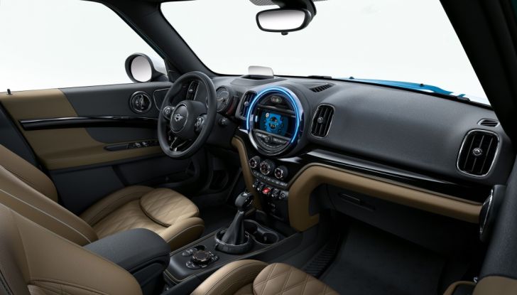 Nuova Mini Countryman 2017: più spazio, nuovi motori e un’ibrida plug-in - Foto 28 di 33