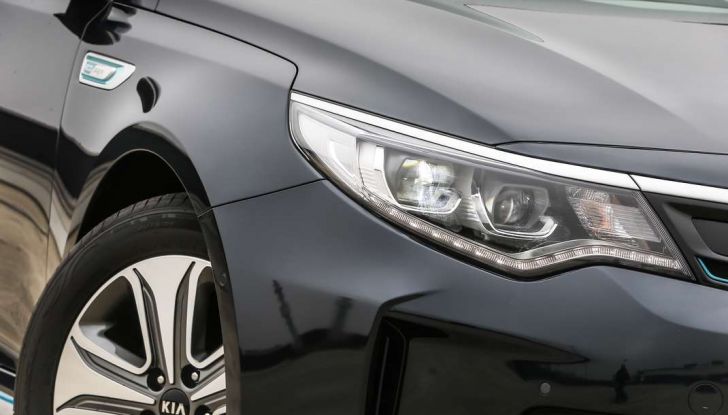 Nuova Kia Optima Plug-in Hybrid prova su strada, dotazioni e caratteristiche tecniche - Foto 34 di 51
