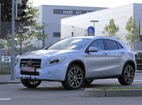 Nuova Mercedes GLA, le prime foto spia dei test autunnali