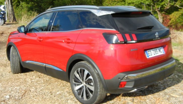 Nuova Peugeot 3008 prova su strada, prezzi e allestimenti - Foto 20 di 38