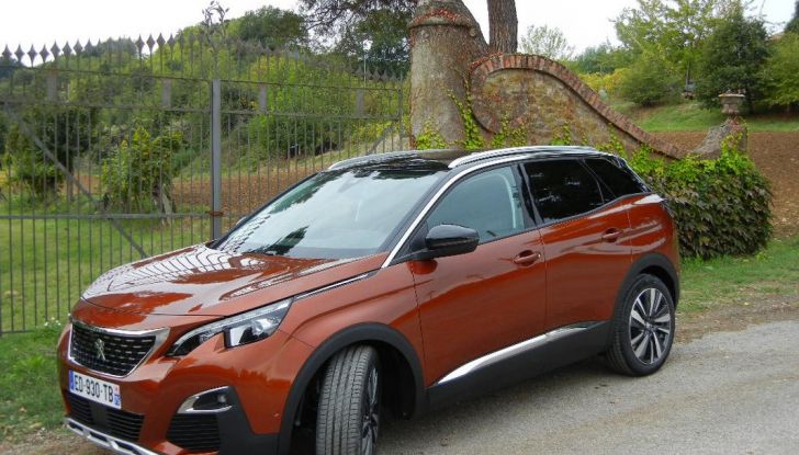 Nuova Peugeot 3008 prova su strada, prezzi e allestimenti - Foto 27 di 38