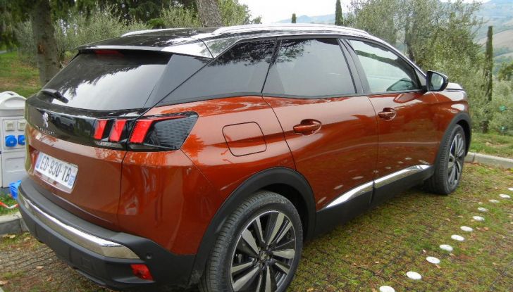 Nuova Peugeot 3008 prova su strada, prezzi e allestimenti - Foto 31 di 38