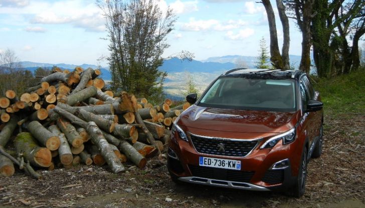 Nuova Peugeot 3008 prova su strada, prezzi e allestimenti - Foto 1 di 38