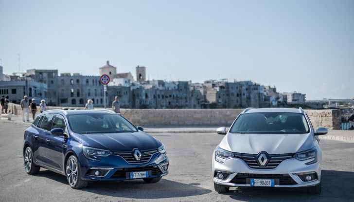 Nuova Renault Megane Sporter prova su strada, prezzi e motorizzazioni - Foto 8 di 56