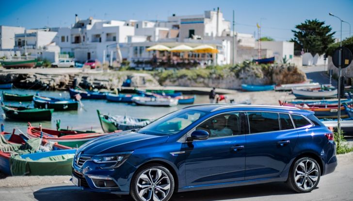 Nuova Renault Megane Sporter prova su strada, prezzi e motorizzazioni - Foto 25 di 56