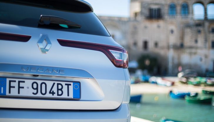 Nuova Renault Megane Sporter prova su strada, prezzi e motorizzazioni - Foto 48 di 56