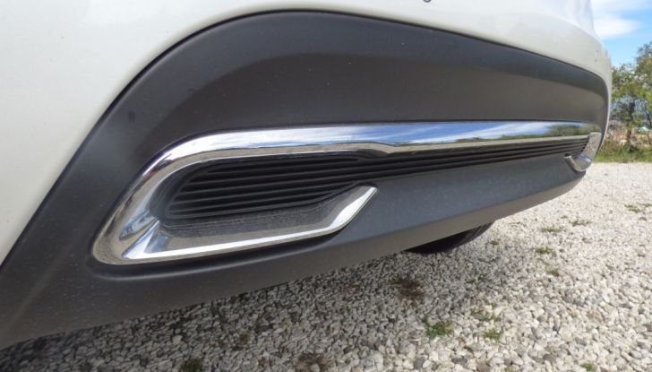 Prova su strada DS 4 Crossback BlueHDI 120: impressioni, allestimenti e prezzi - Foto 13 di 32