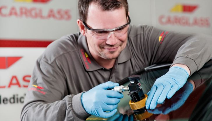 Tutto quello che c’è da sapere sulla polizza cristalli dell’auto - Foto 7 di 11