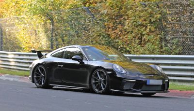 Porsche 911 GT3, nuove foto spia dei test su pista