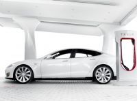 Tesla Supercharger, le nuove tariffe in Europa per viaggiare in elettrico
