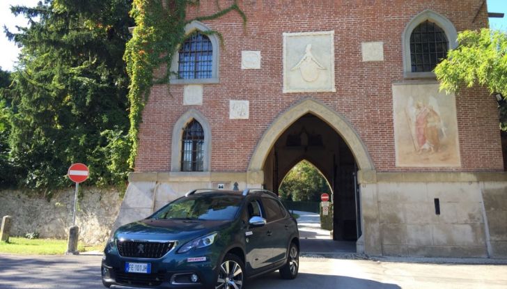 Peugeot 2008 1.6 Hdi 120 CV: prova su strada, allestimenti e motorizzazioni - Foto 11 di 15