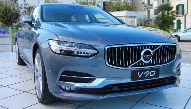 Nuova Volvo S90 prova su strada, motori, prestazioni e prezzi - Foto 5 di 26