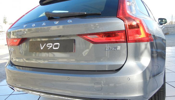 Nuova Volvo S90 prova su strada, motori, prestazioni e prezzi - Foto 7 di 26