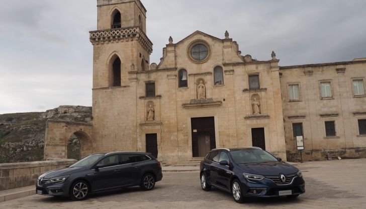 Nuova Renault Megane Sporter prova su strada, prezzi e motorizzazioni - Foto 2 di 56