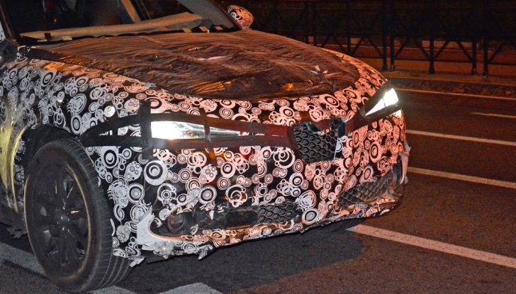Nuovo SUV di Alfa Romeo, le foto: si chiamerà Stelvio? - Foto 3 di 7