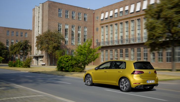 Volkswagen Golf VII restyling, prime foto e informazioni ufficiali - Foto 4 di 25