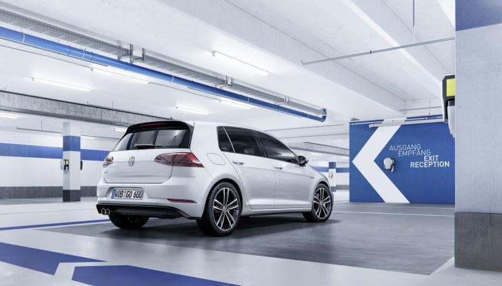 Volkswagen Golf VII restyling, prime foto e informazioni ufficiali - Foto 11 di 25