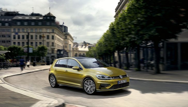 Volkswagen Golf VII restyling, prime foto e informazioni ufficiali - Foto 23 di 25