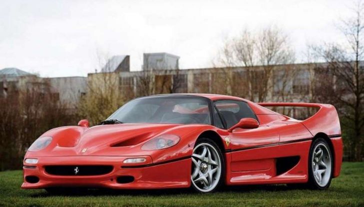 5 tra le piu belle ferrari di sempre scatenate in pista da jay leno 13