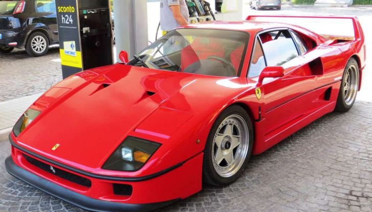 5 tra le piu belle ferrari di sempre scatenate in pista da jay leno 9