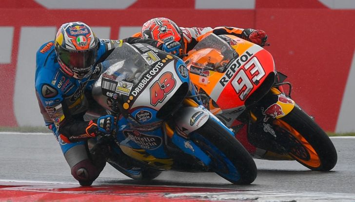 MotoGP 2016, Valencia: pole a Lorenzo, Rossi partirà dalla terza posizione - Foto 2 di 19