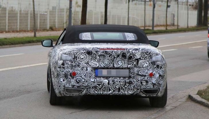 bmw serie 8 cabrio prime foto spia dei test su strada 9