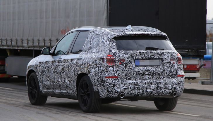 Nuova BMW X3 2017: le prime foto spia in Germania - Foto 26 di 26