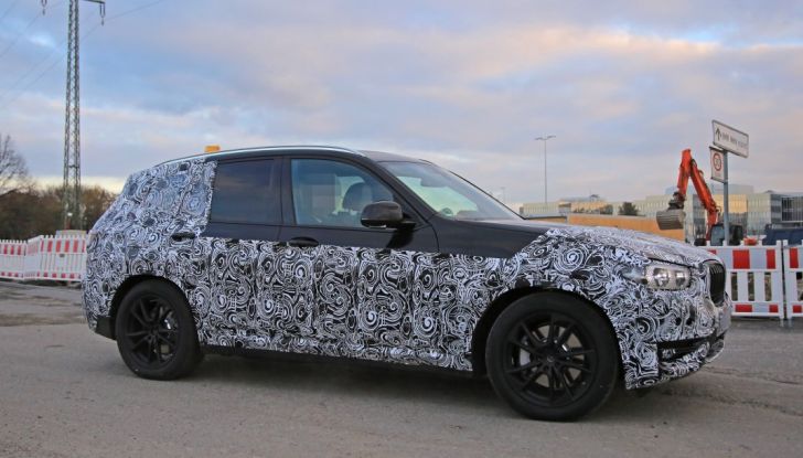 Nuova BMW X3 2017: le prime foto spia in Germania - Foto 6 di 26